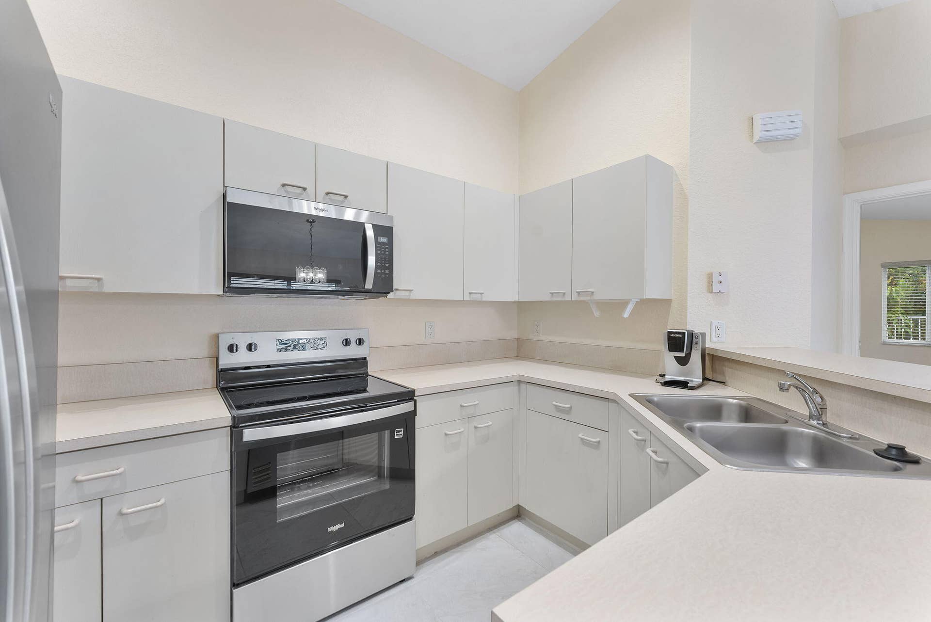 1353 Canary Island Drive, Weston, FL 33327 40-web-or-mls-DSC02162