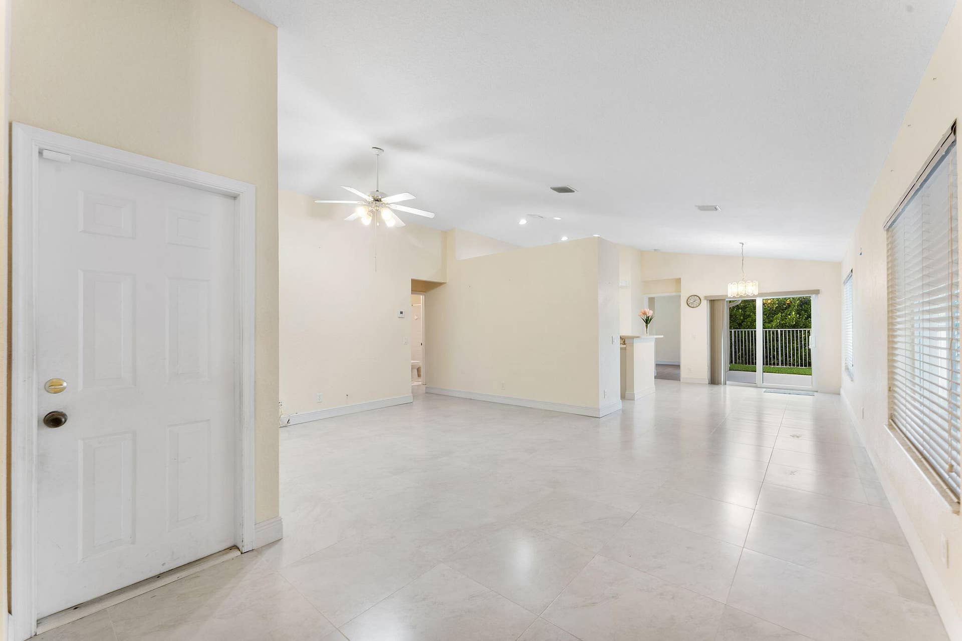 1353 Canary Island Drive, Weston, FL 33327 Living Area