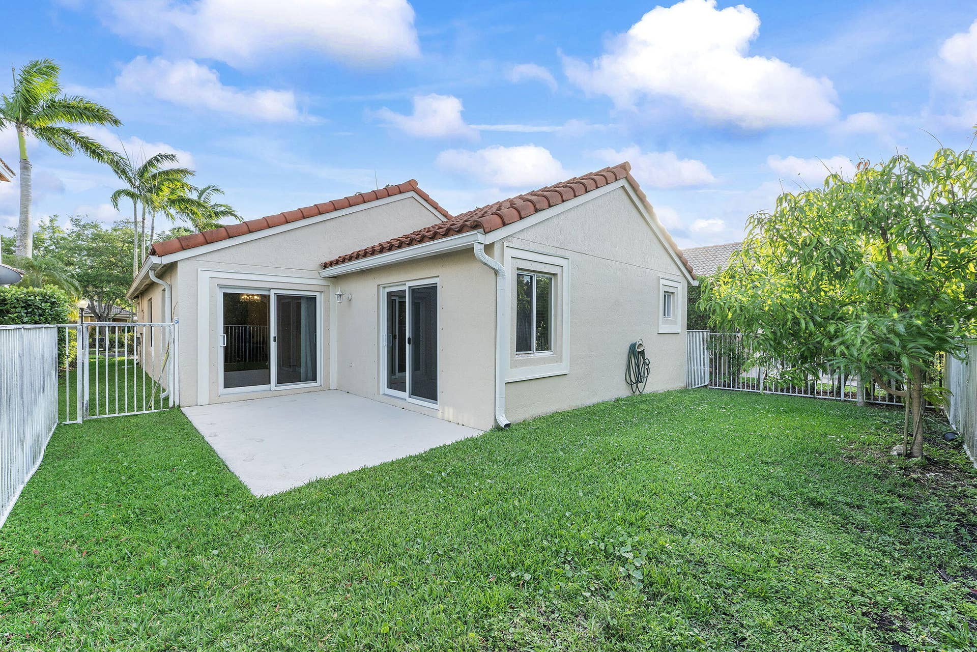 1353 Canary Island Drive, Weston, FL 33327 24-web-or-mls-DSC02114