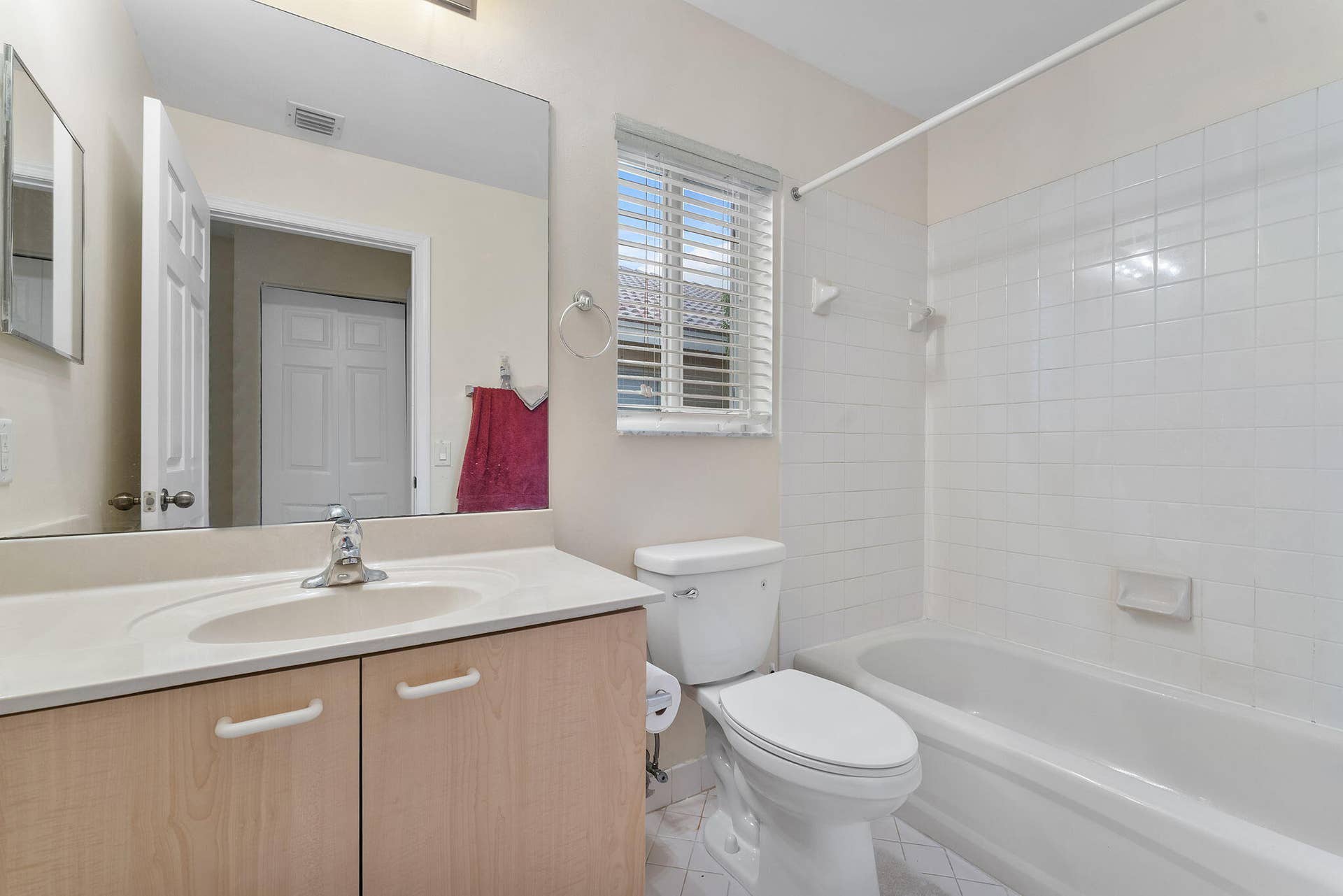 1353 Canary Island Drive, Weston, FL 33327 28-web-or-mls-DSC02126