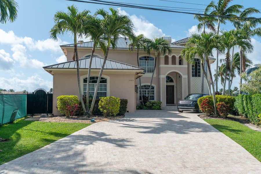 Property photo for 2500 SE 7th Drive, Pompano Beach, FL