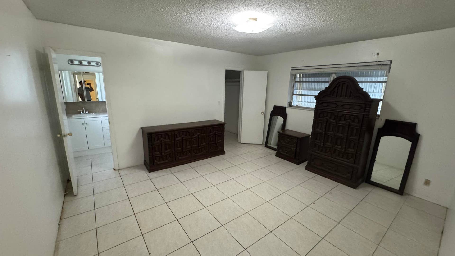 5401 W Park Road, Hollywood, FL 33021 IMG_4322