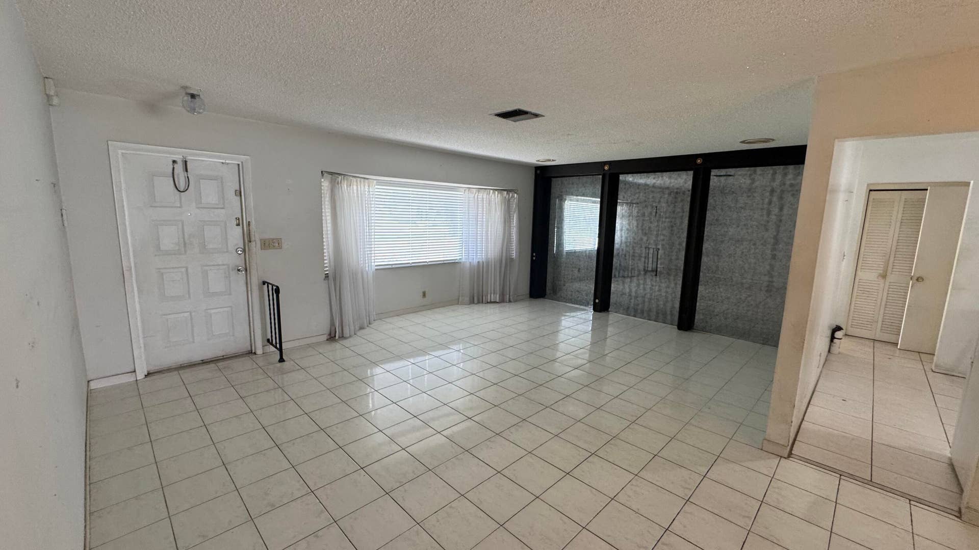 5401 W Park Road, Hollywood, FL 33021 IMG_4311