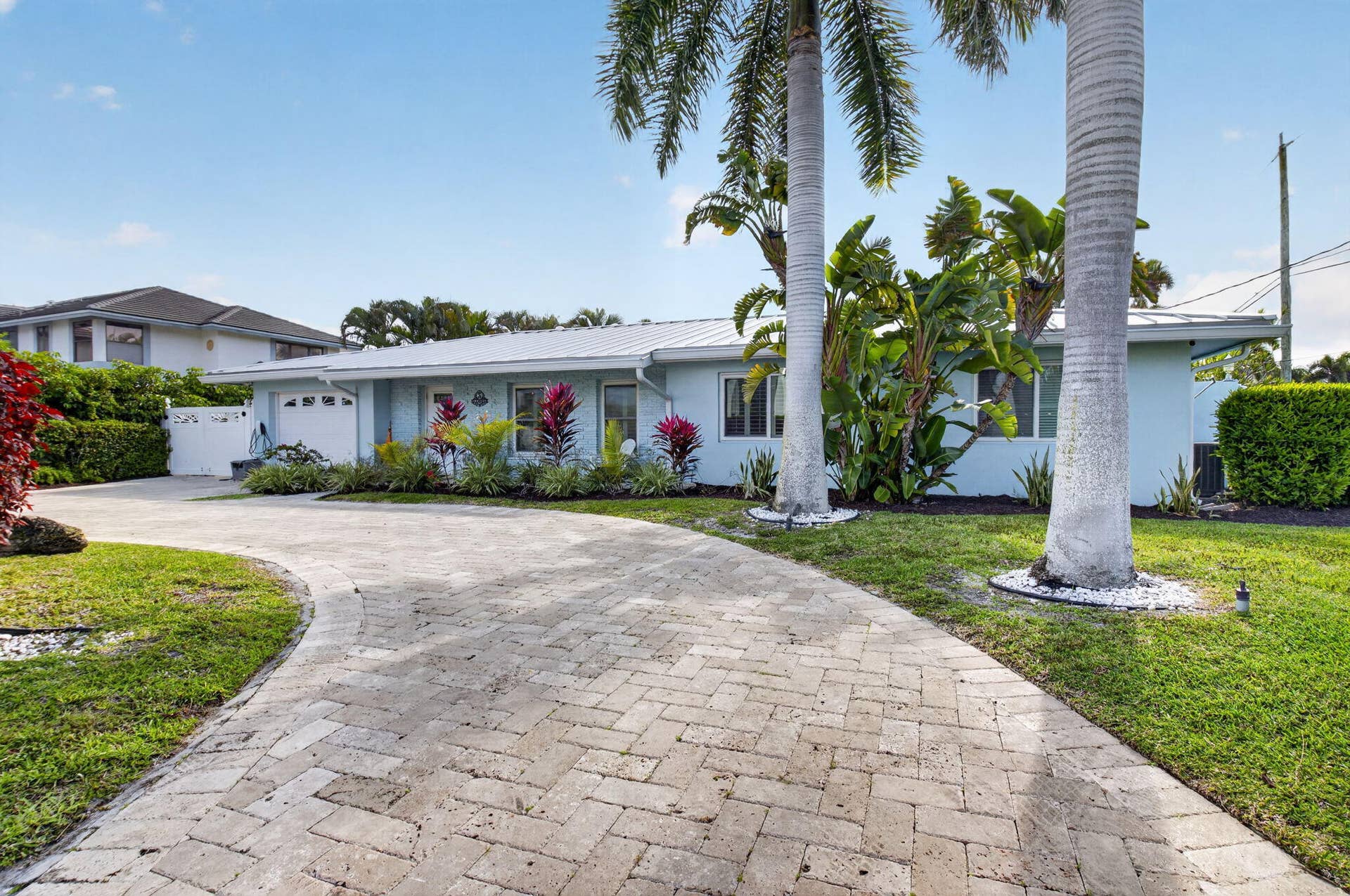 5800 NE 7th Avenue, Boca Raton, FL 33487 Large Driveway, gorgeous palm trees