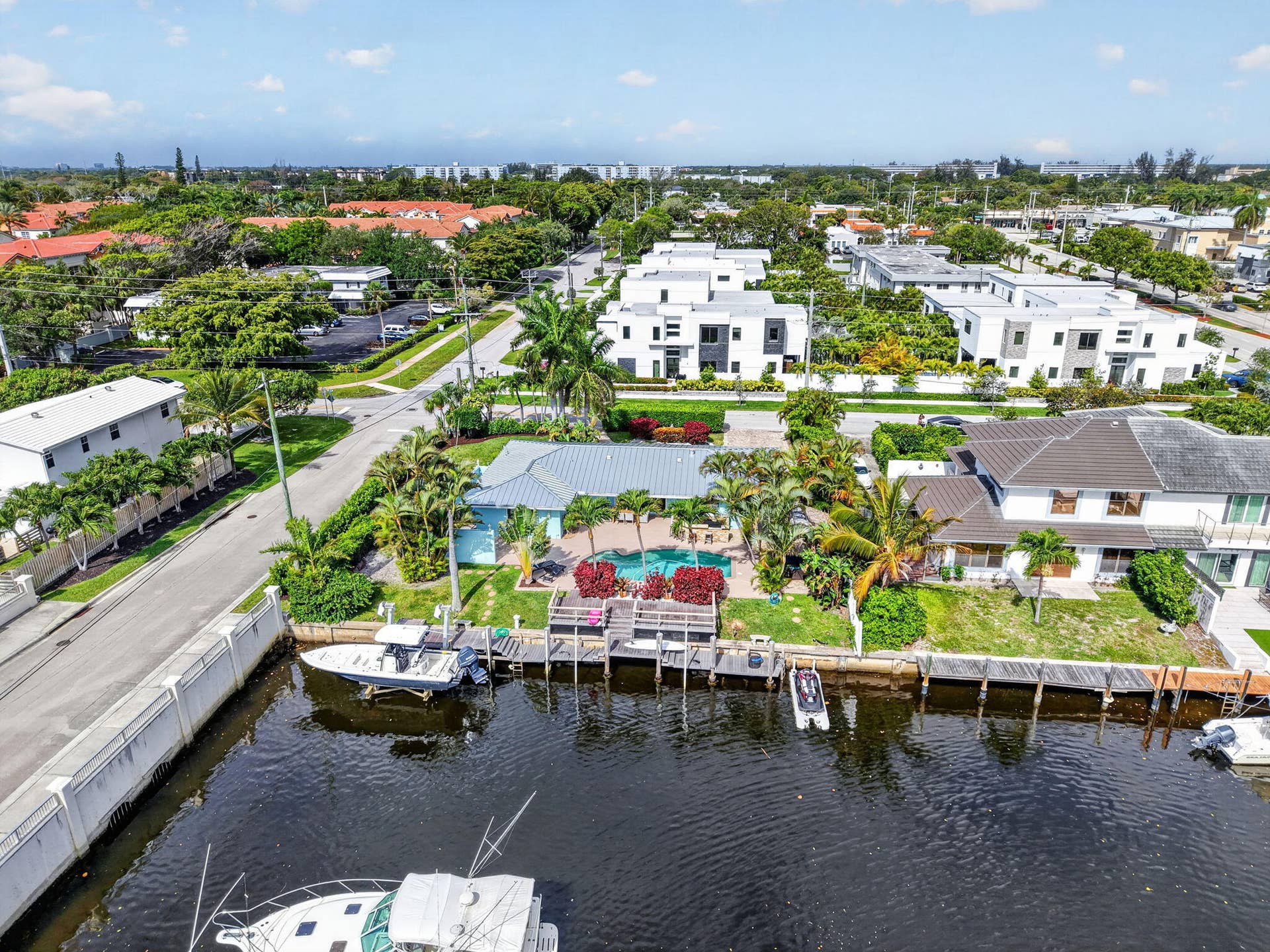 5800 NE 7th Avenue, Boca Raton, FL 33487 54-web-or-mls-DJI_20260414103510_0206_D