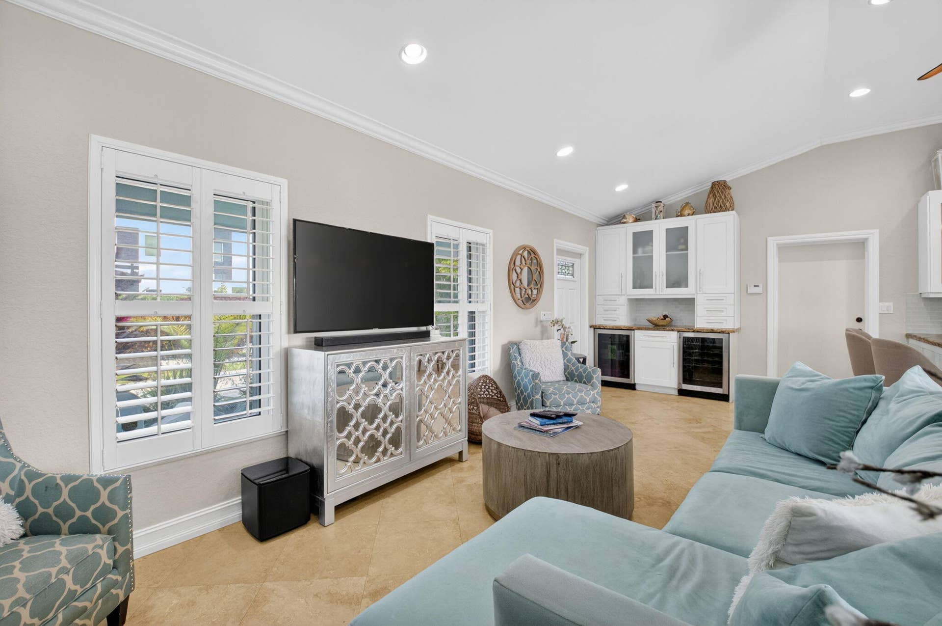 5800 NE 7th Avenue, Boca Raton, FL 33487 Plantation Shutters