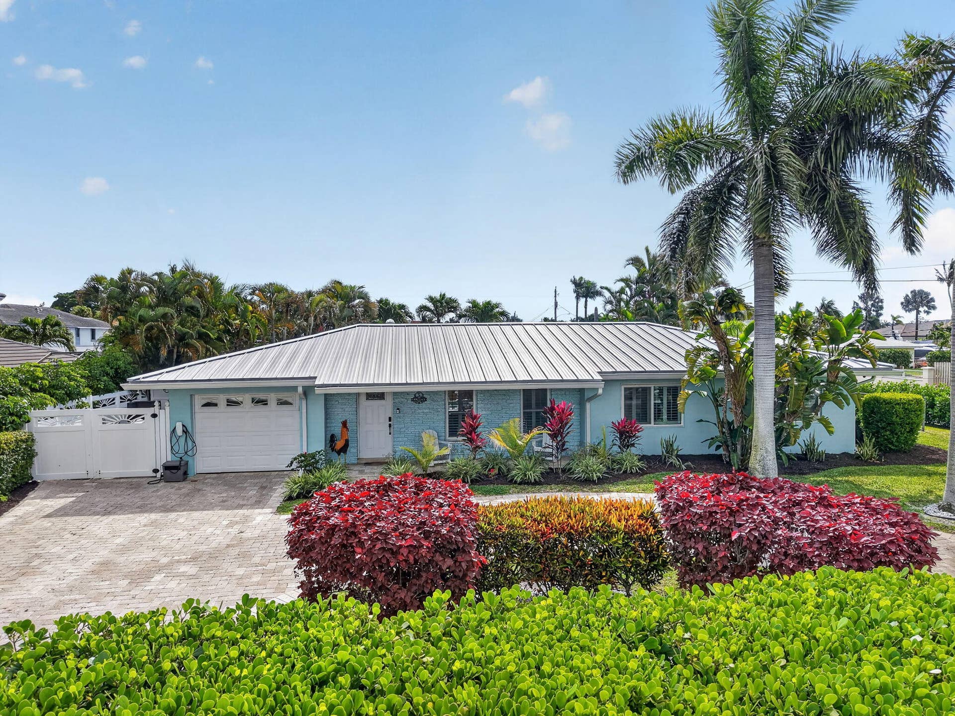 5800 NE 7th Avenue, Boca Raton, FL 33487 2024 Metal Roof