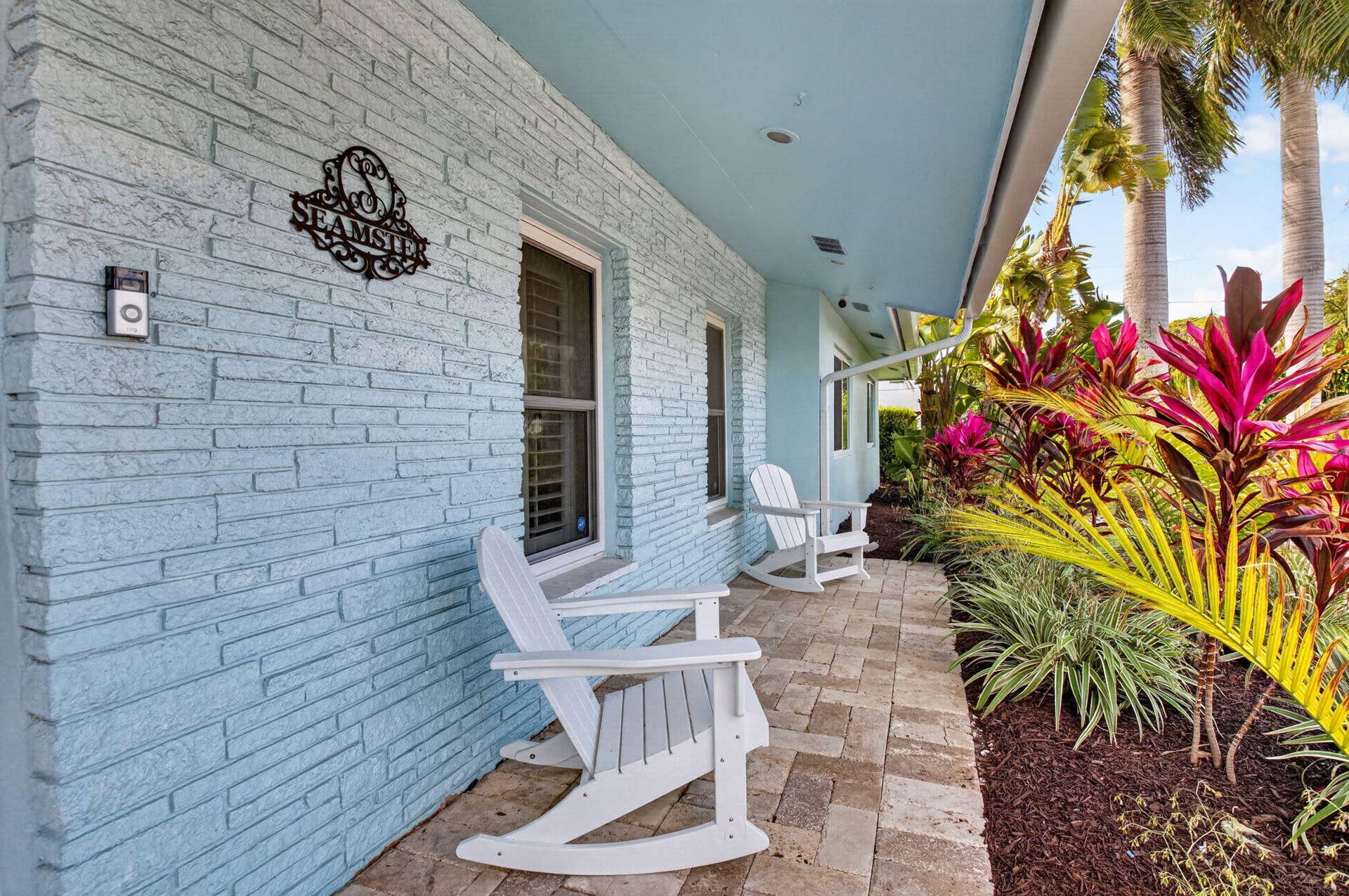 5800 NE 7th Avenue, Boca Raton, FL 33487 Front Porch