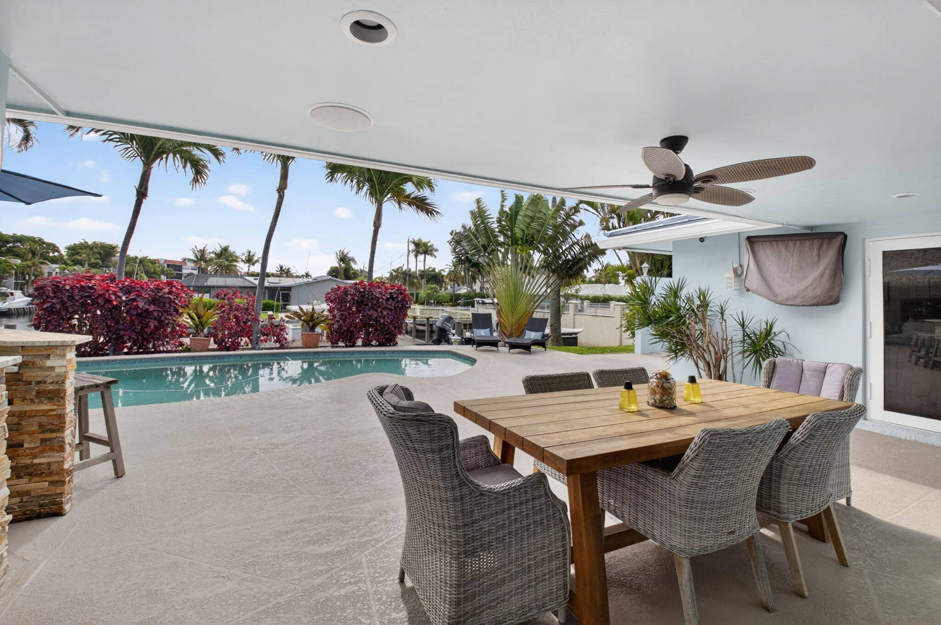 5800 NE 7th Avenue, Boca Raton, FL 33487 Covered Patio