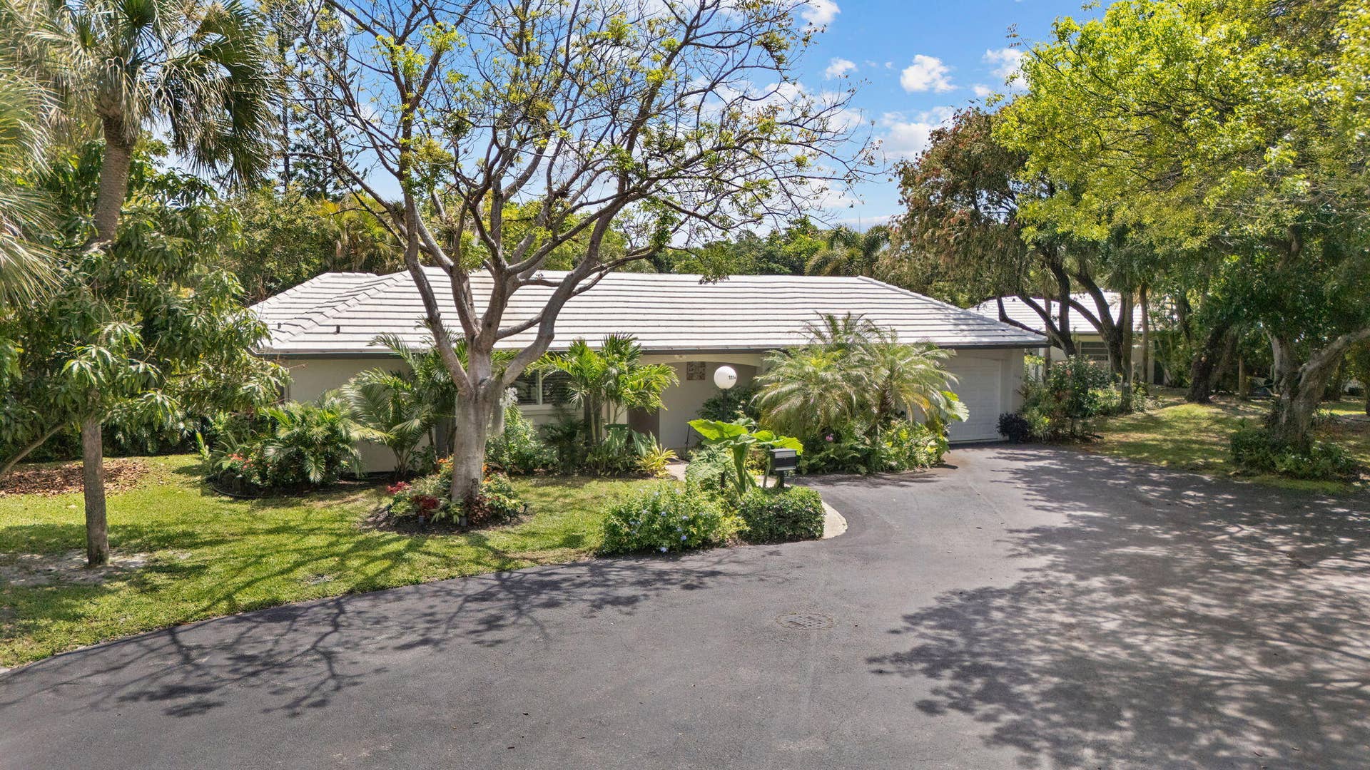 3-web-or-mls-1114 W Cypress Dr, Pompano