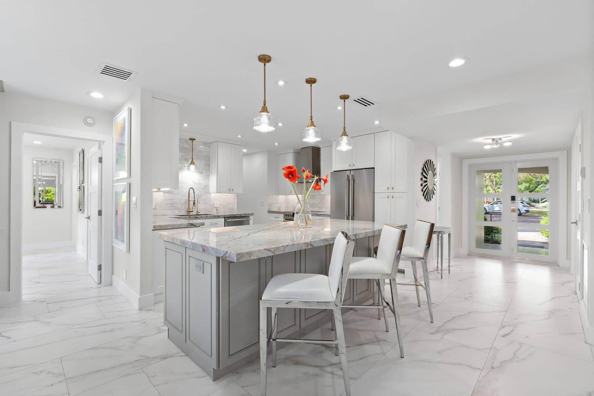 30-web-or-mls-1114 W Cypress Dr, Pompano