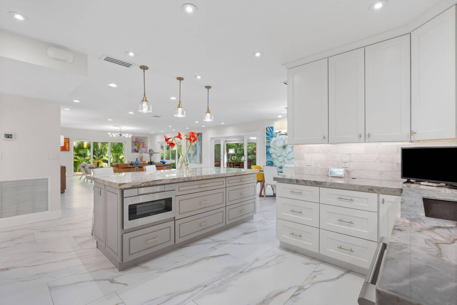 33-web-or-mls-1114 W Cypress Dr, Pompano