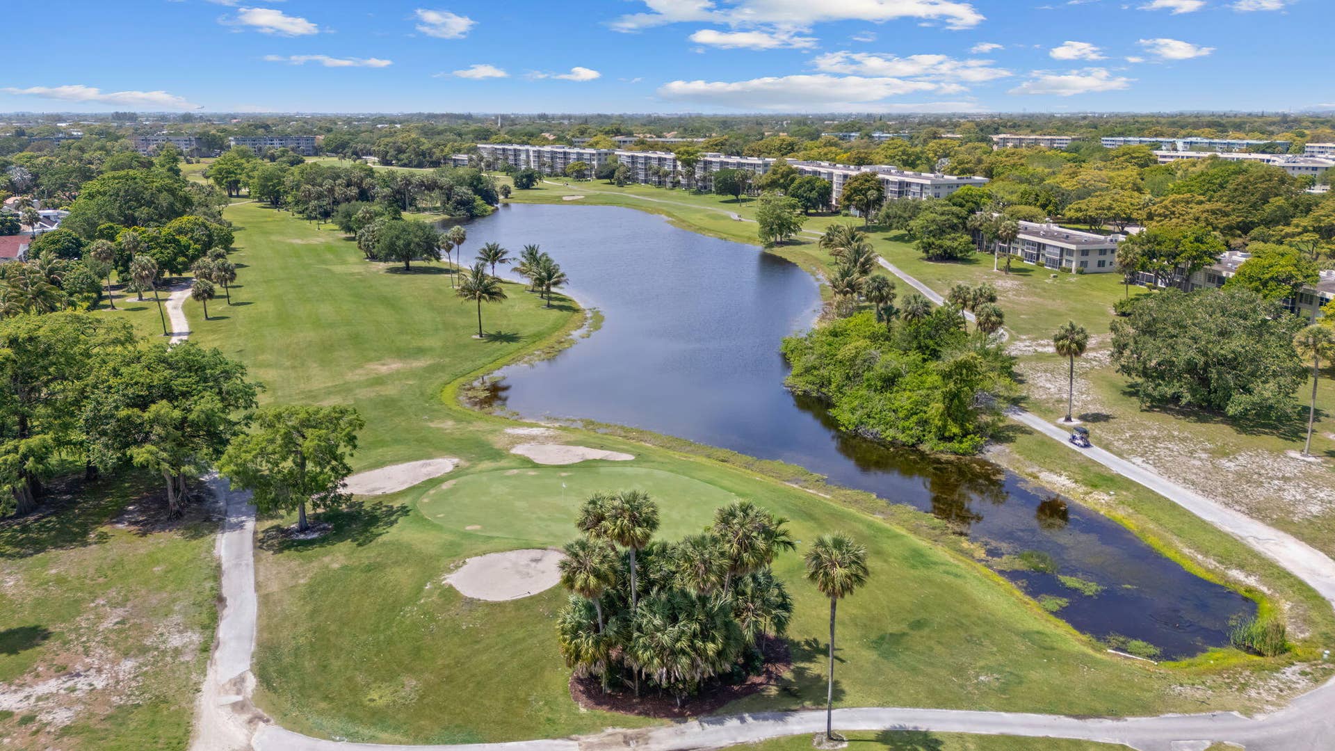 54-web-or-mls-1114 W Cypress Dr, Pompano