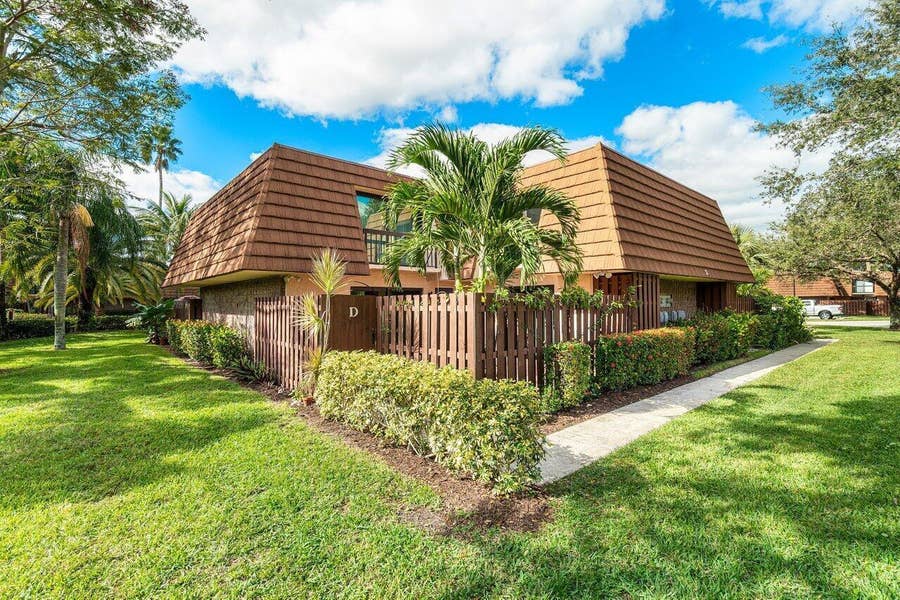 Property photo for 825 Center Street, #3d, Jupiter, FL