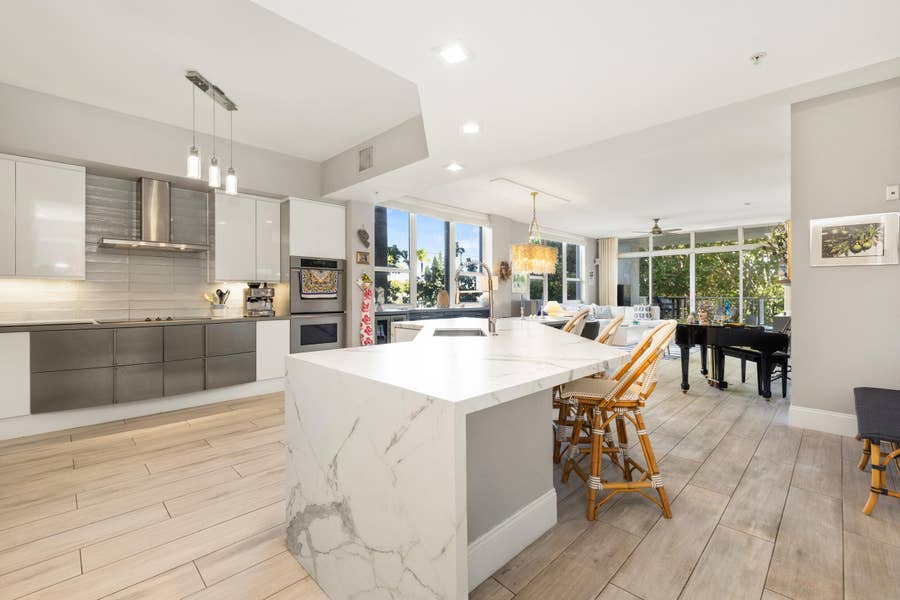 Property photo for 701 SE 21st Avenue, #201, Deerfield Beach, FL