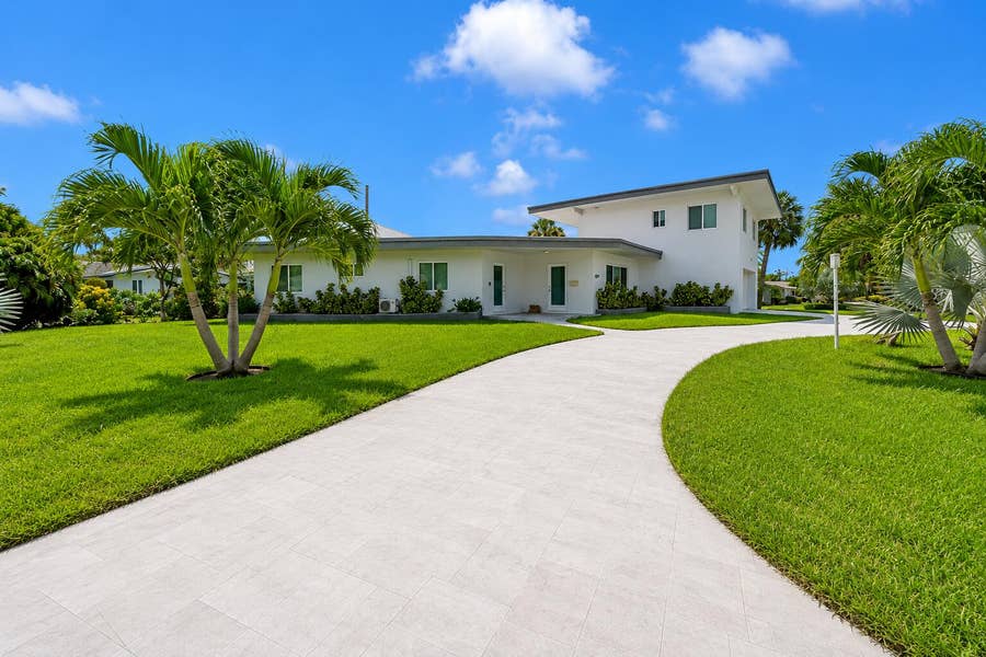 Property photo for 2812 NE 27th Street, Lighthouse Point, FL