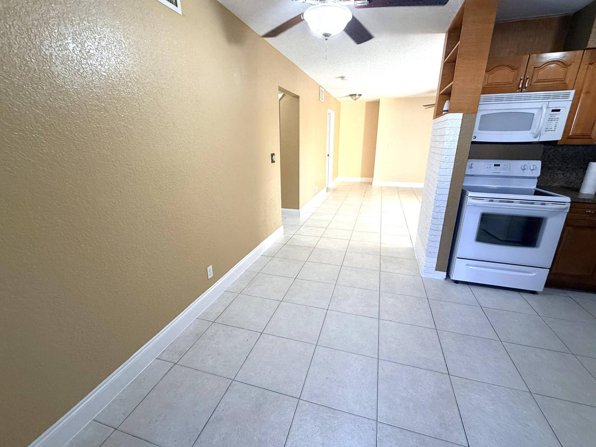 551 SE 15th Street, #W, Pompano Beach, FL 33062 IMG_8657