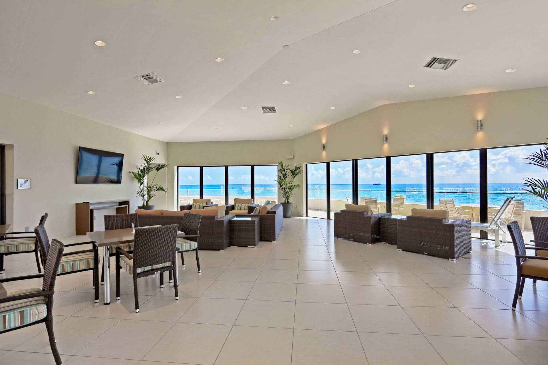 5550 N Ocean Drive, #12c, Riviera Beach, Singer Island, FL 33404 20230117160833027587000000-o