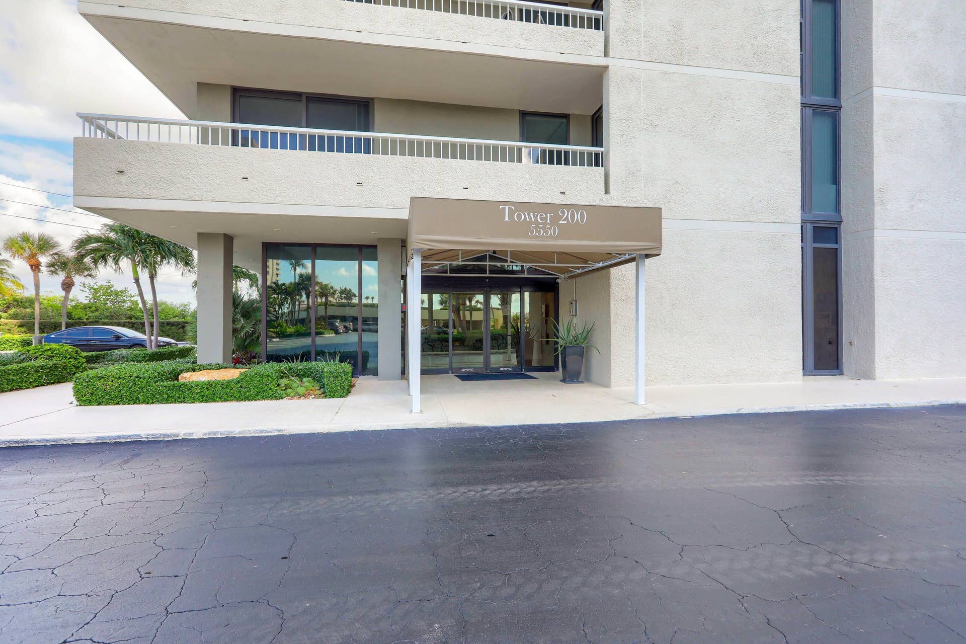 5550 N Ocean Drive, #12c, Riviera Beach, Singer Island, FL 33404 20230117160832031069000000-o