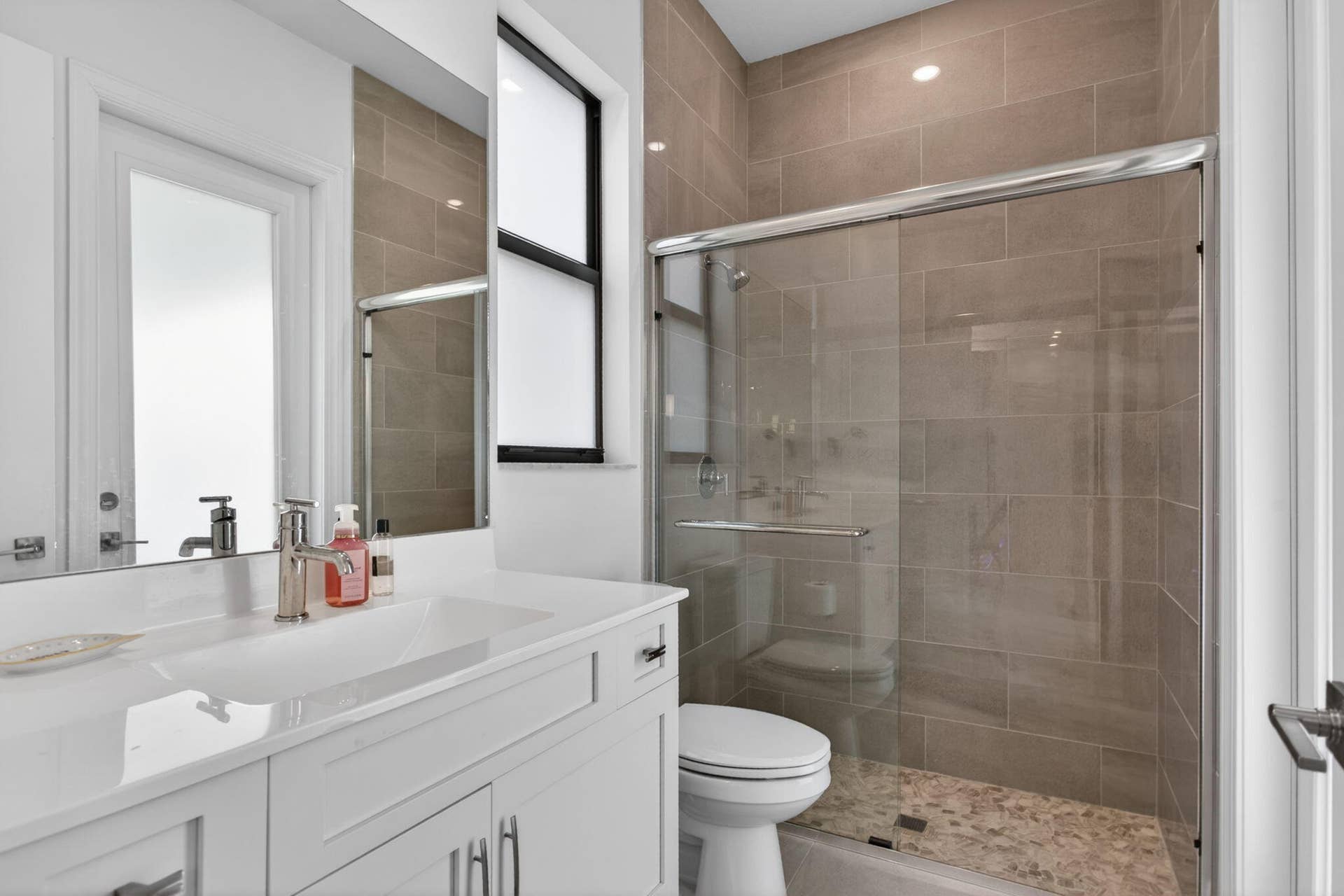 38-web-or-mls-12090-8288