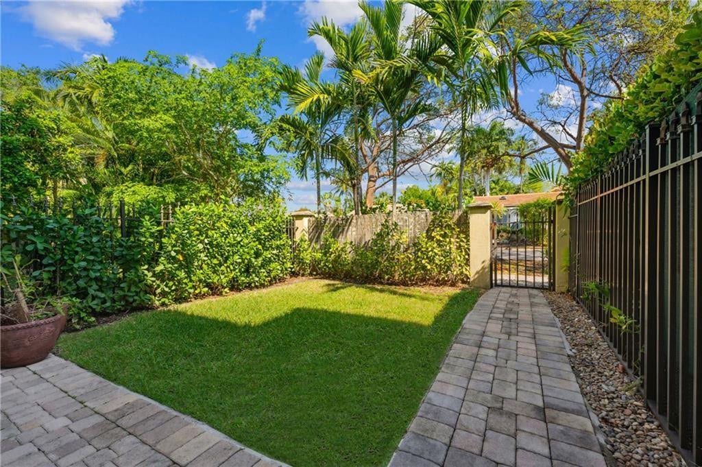 1416 NE 4th Court, #1416, Fort Lauderdale, Fort Lauderdale, FL 33301 Photo 3