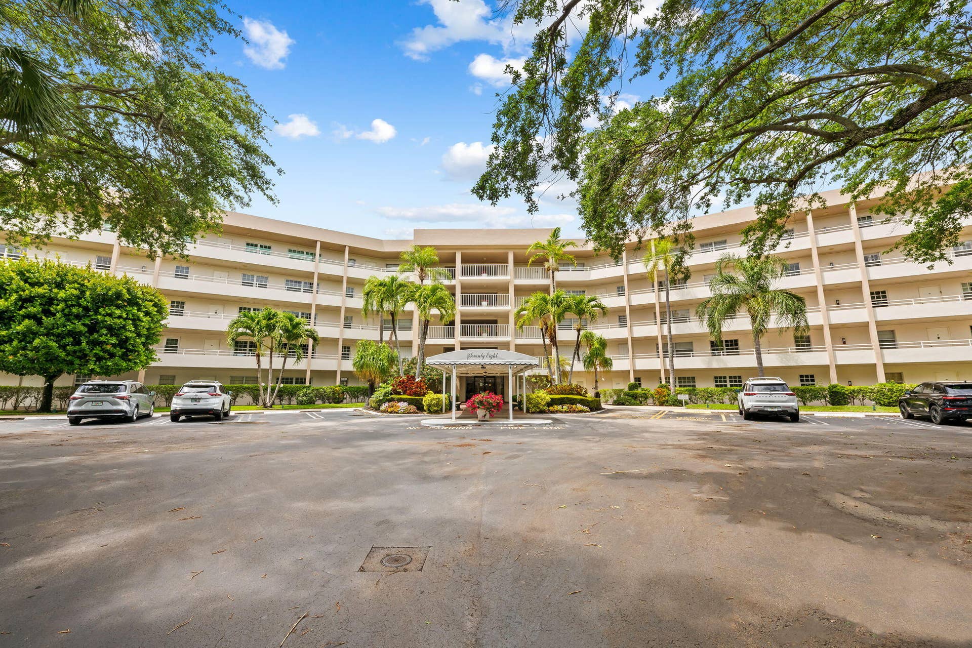3960 Oaks Clubhouse Drive, #304, Pompano Beach, FL 33069 3-web-or-mls-DSC_0013