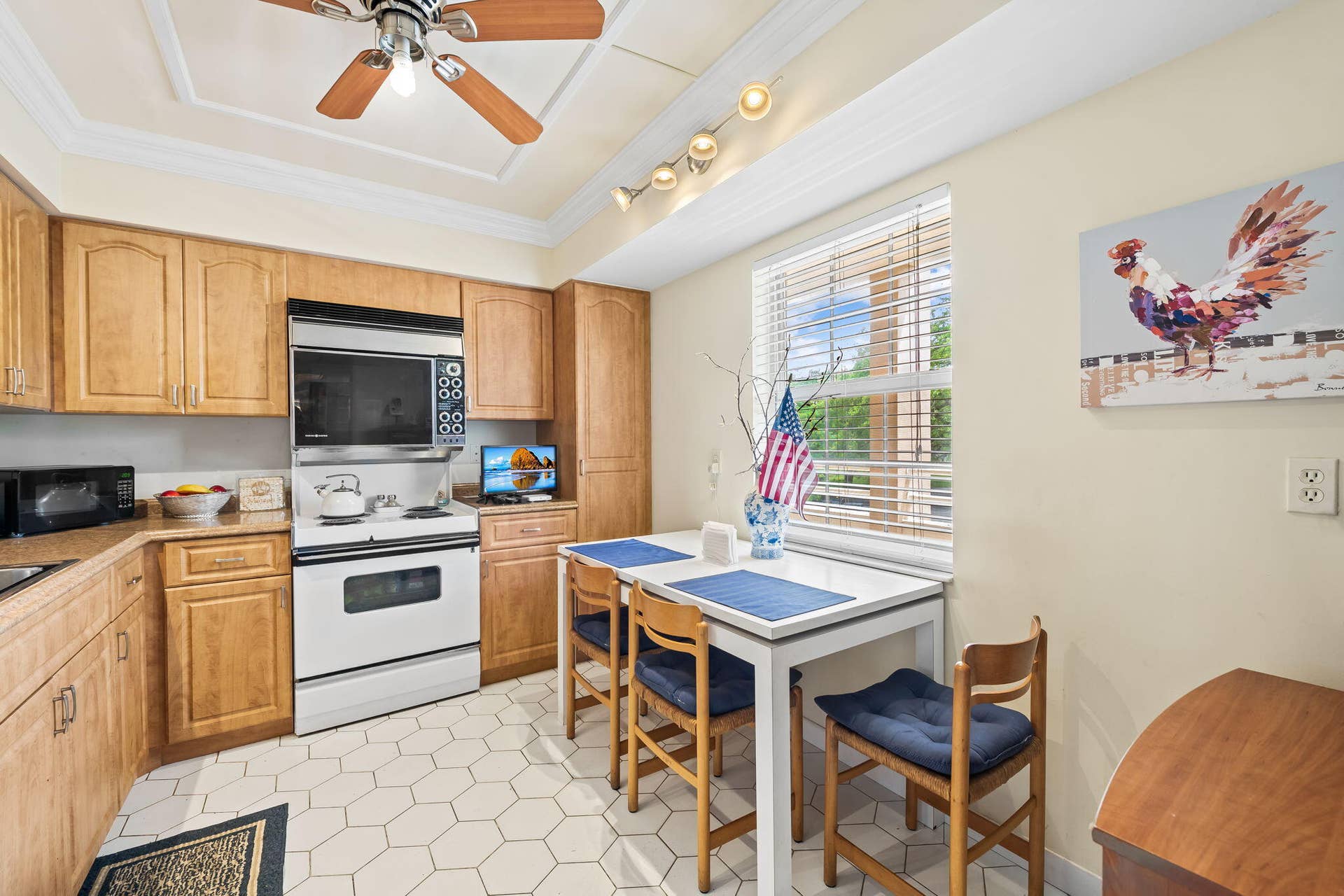 3960 Oaks Clubhouse Drive, #304, Pompano Beach, FL 33069 6-web-or-mls-DSC_9918