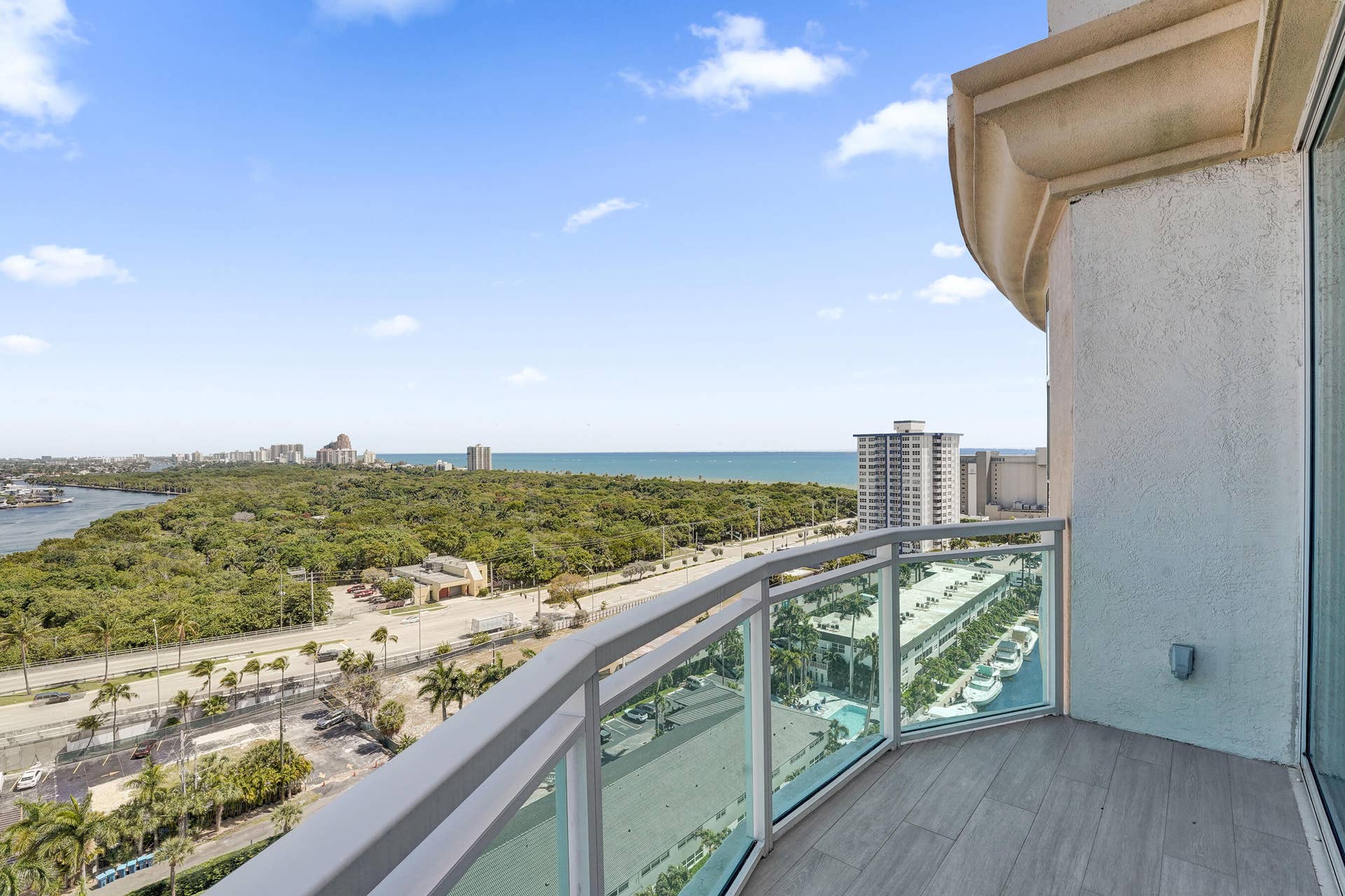 2845 NE 9th Street, #Ph5, Fort Lauderdale, FL 33304 DSC06463