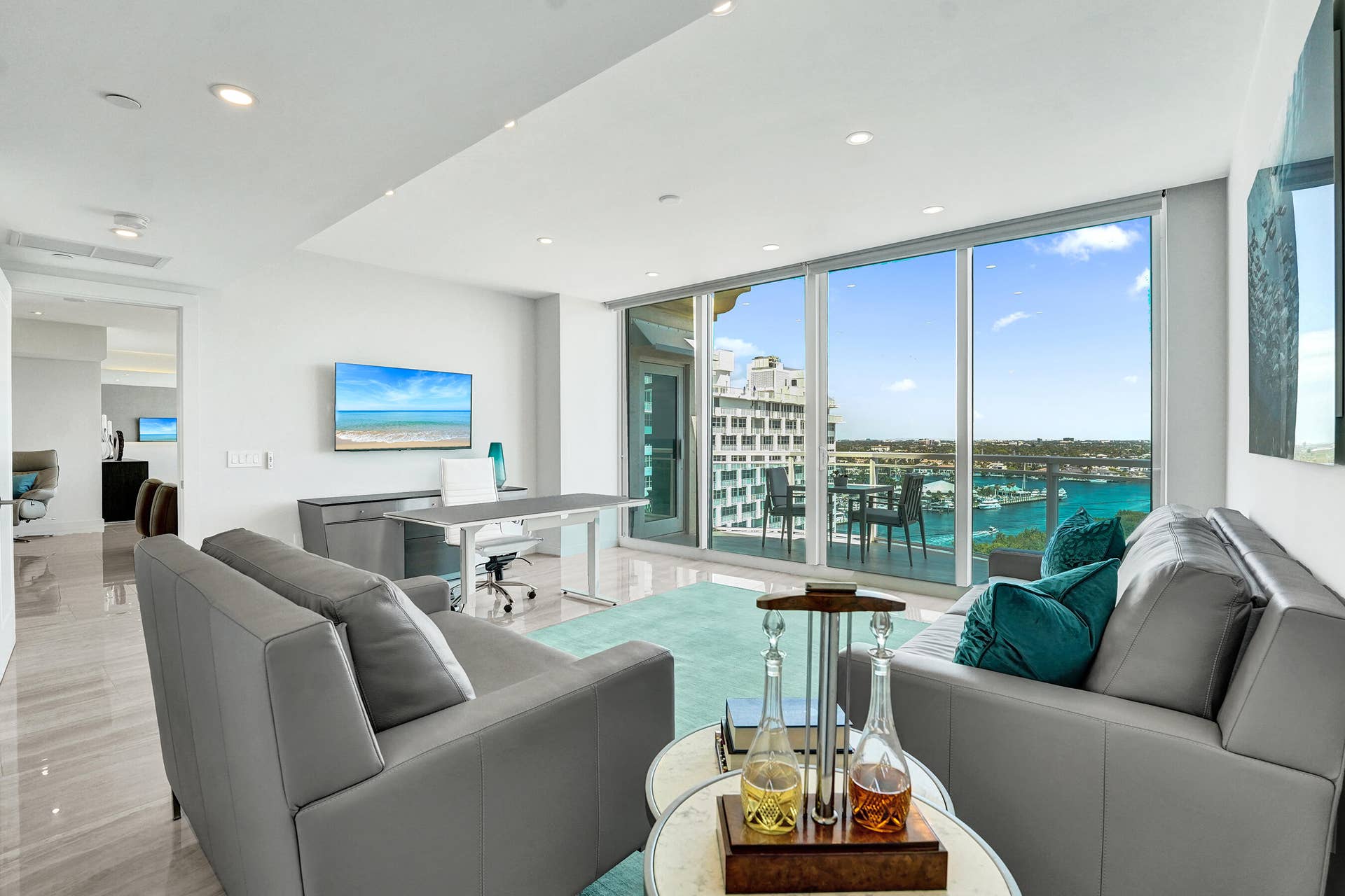 2845 NE 9th Street, #Ph5, Fort Lauderdale, FL 33304 DSC06502