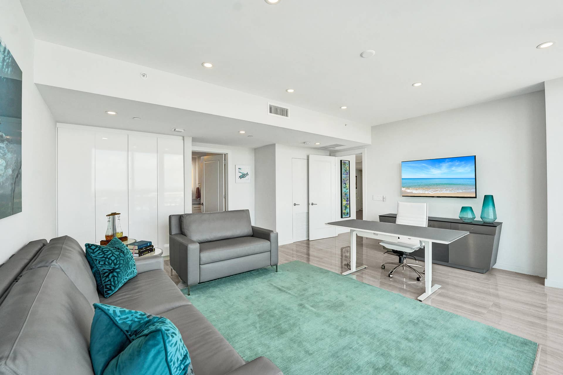 2845 NE 9th Street, #Ph5, Fort Lauderdale, FL 33304 DSC06496