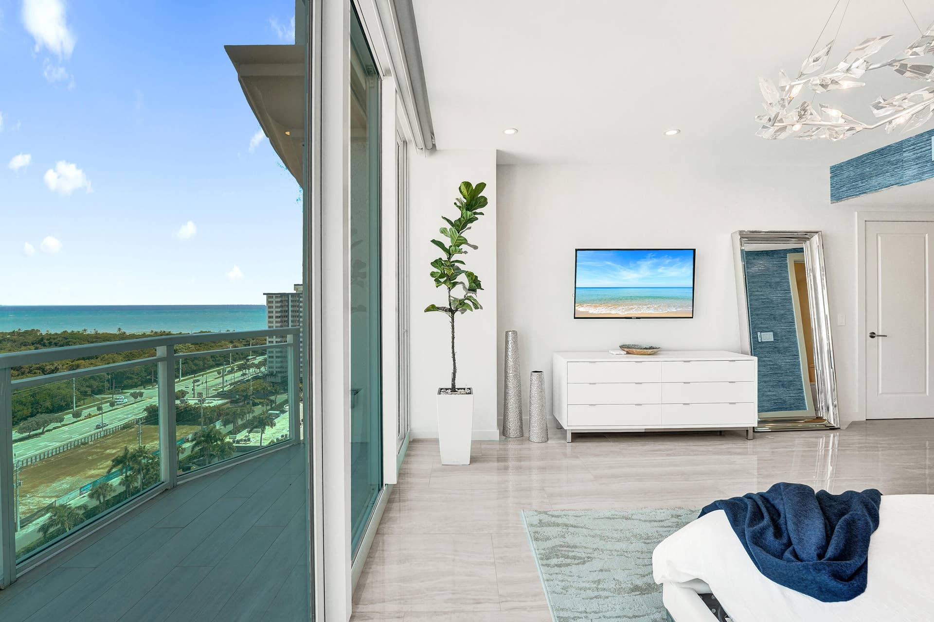2845 NE 9th Street, #Ph5, Fort Lauderdale, FL 33304 DSC06412