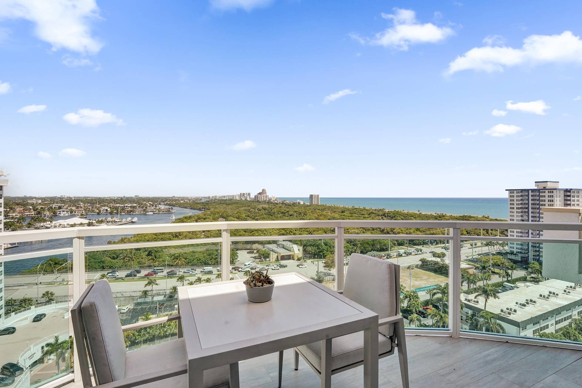 2845 NE 9th Street, #Ph5, Fort Lauderdale, FL 33304 DSC06526