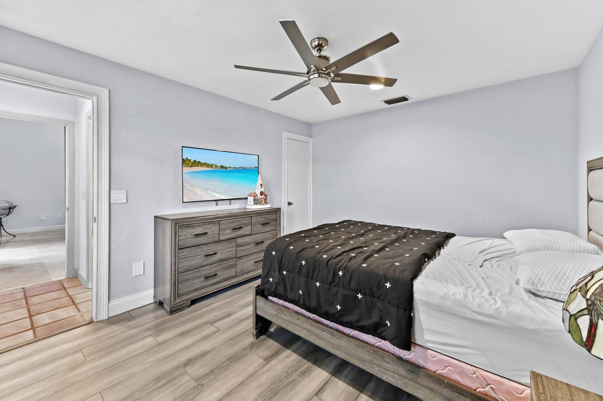 08 Bedroom 02