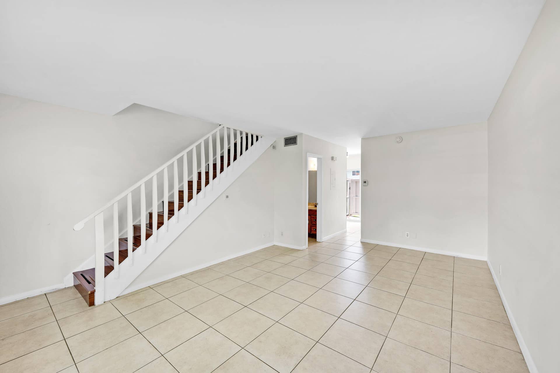 16 NE 20th Ct 5