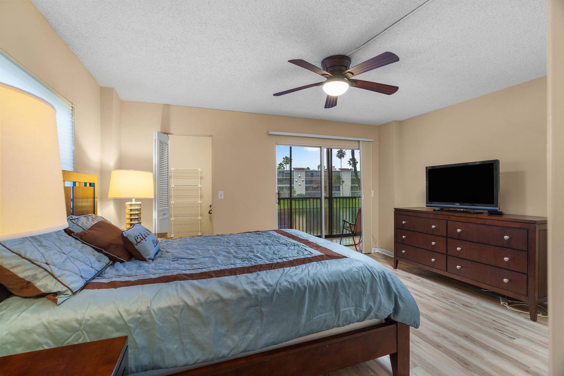 MLS MAIN BED FURNISHED