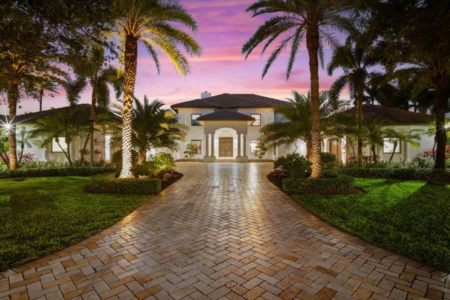 Property photo for 4052 E Ridgeview Drive, Davie, FL