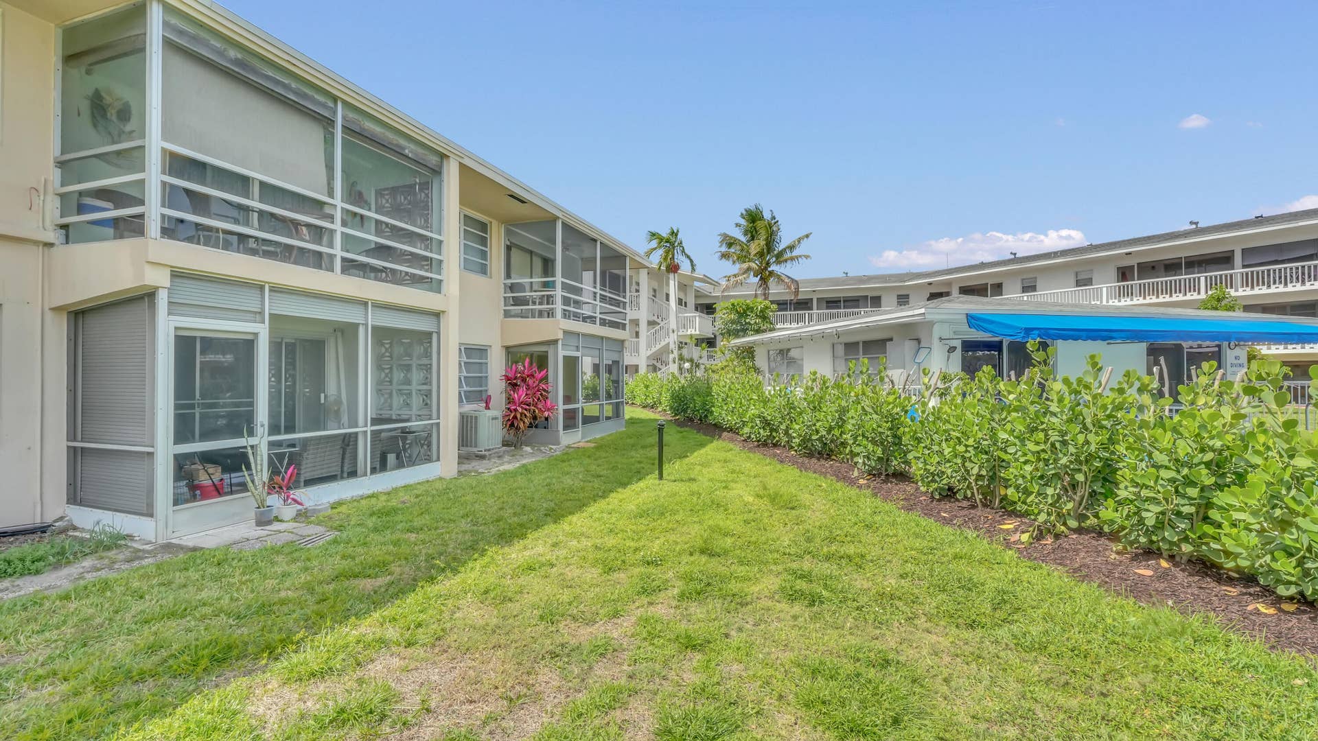 298 SE 6th Avenue, #2, Pompano Beach, FL 33060 BACK