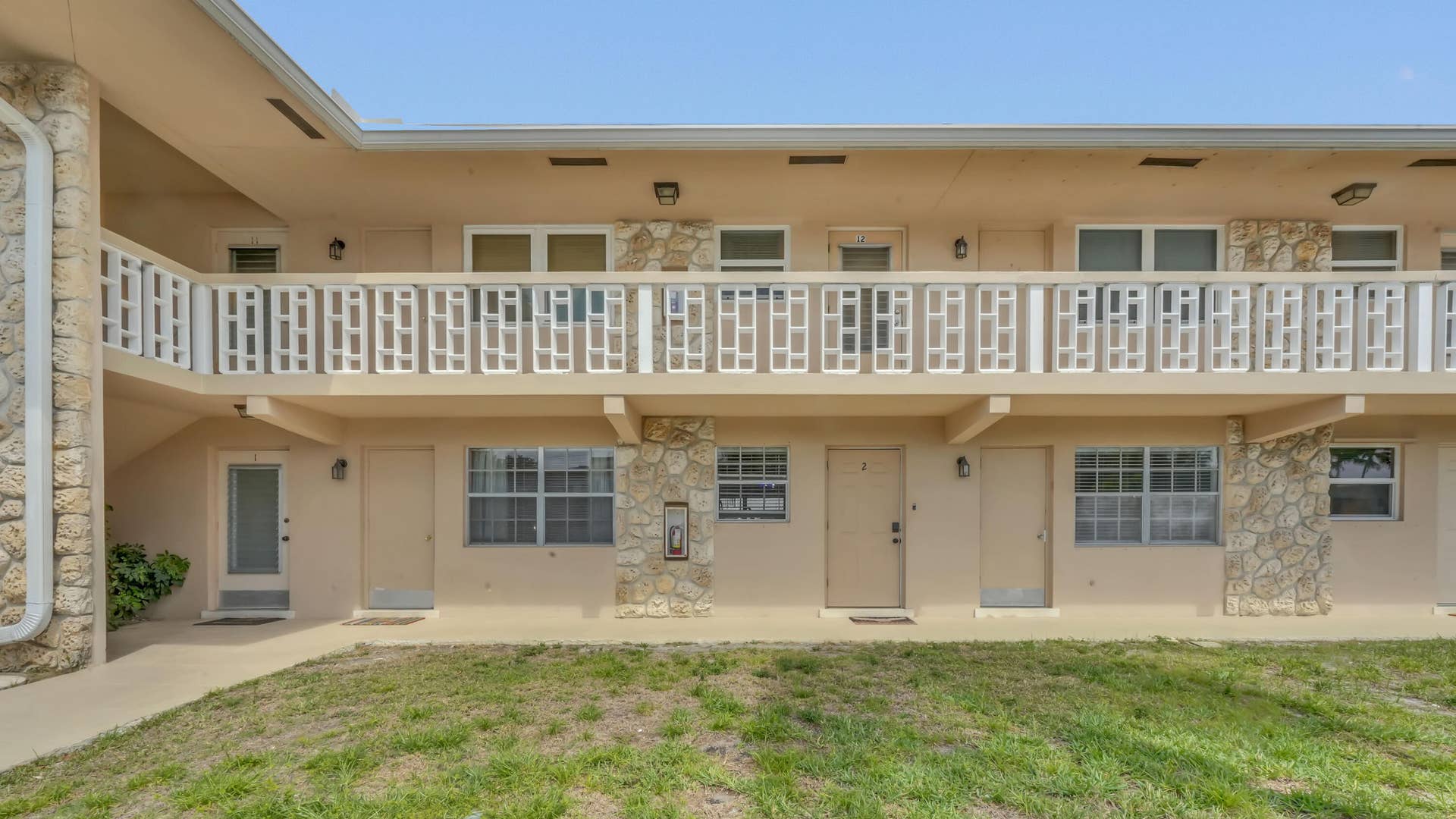 298 SE 6th Avenue, #2, Pompano Beach, FL 33060 FRONT