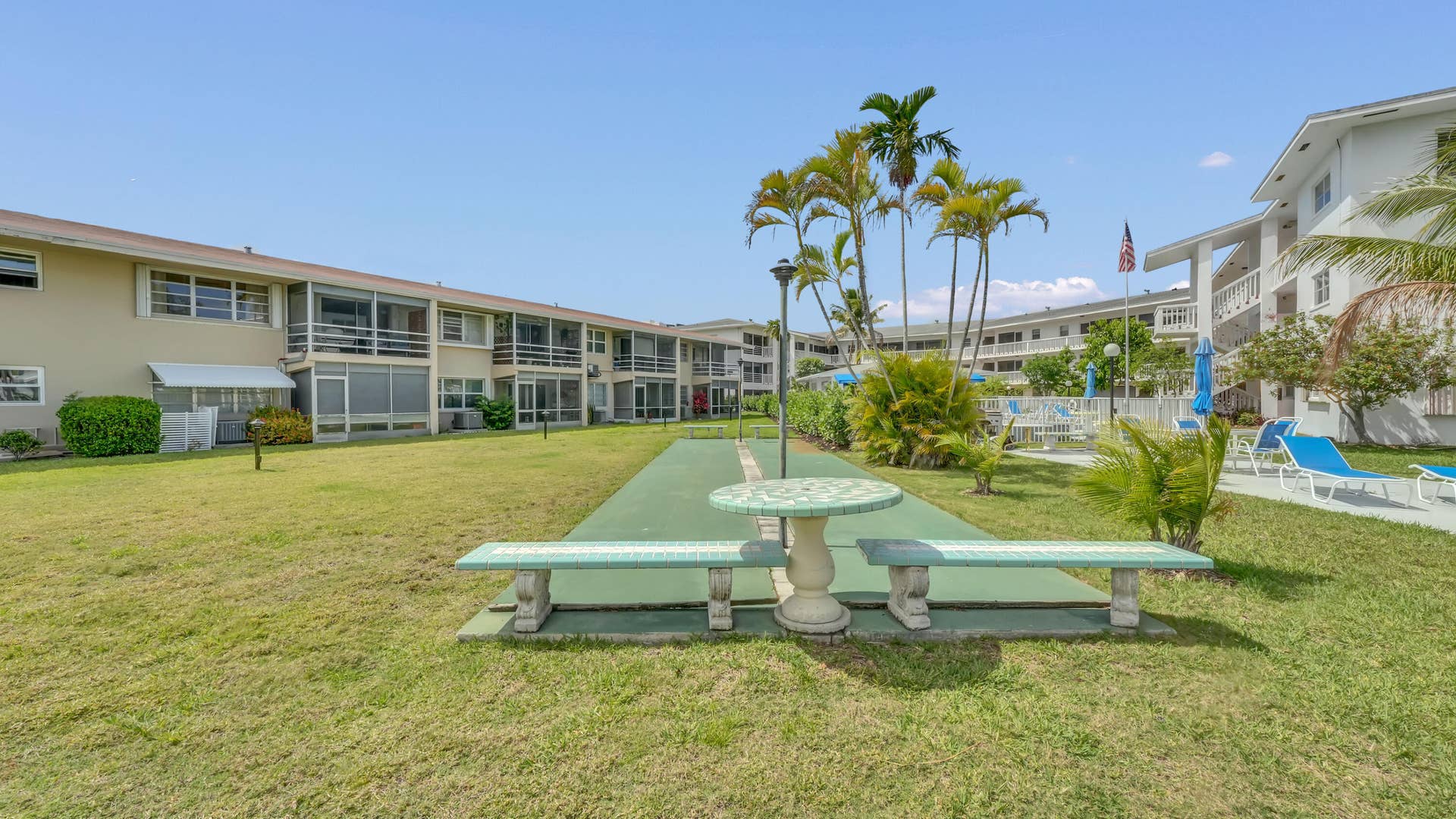 298 SE 6th Avenue, #2, Pompano Beach, FL 33060 COMMON AREA