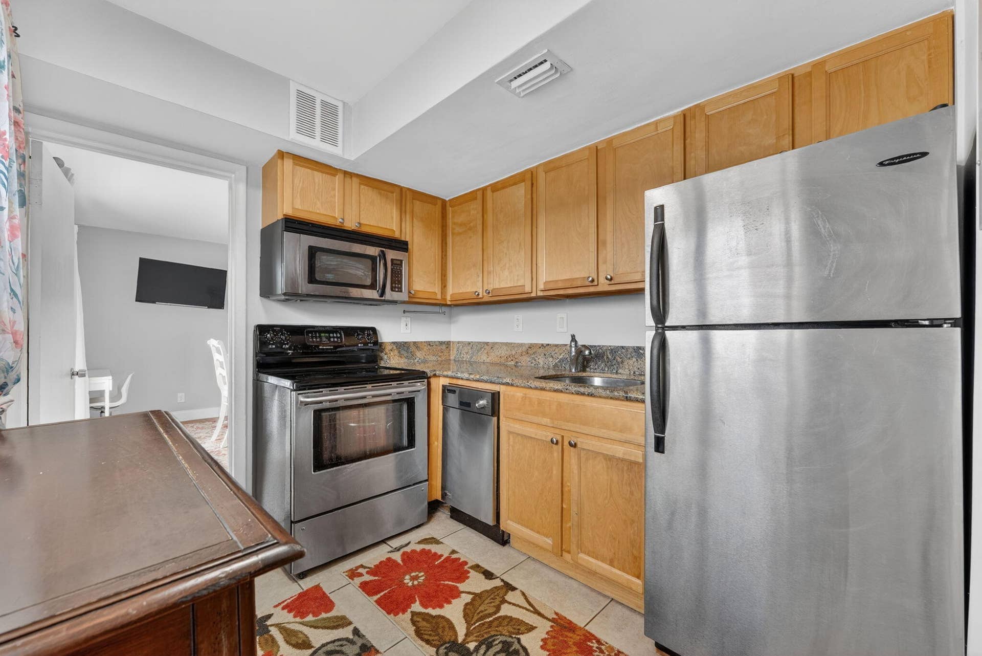 1380 NE 40th Drive, Oakland Park, FL 33334 9-web-or-mls-DSC08399