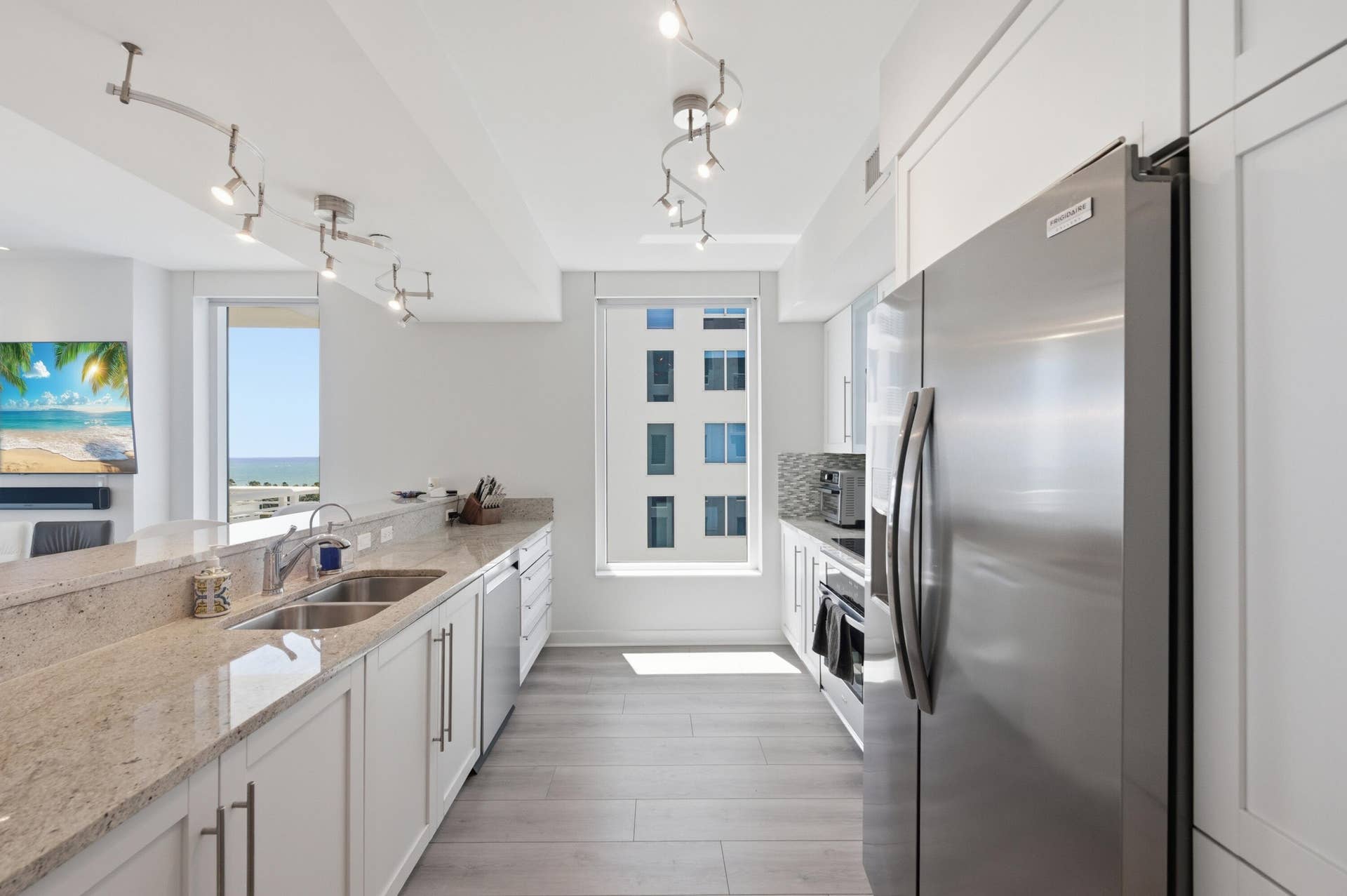 newer refrigerator, dishwasher and w/d