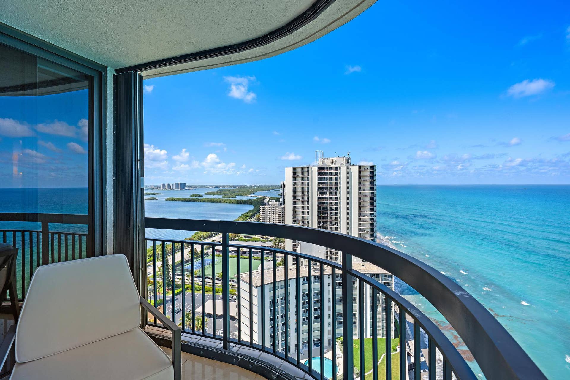 5380 N Ocean Drive, #22i, Singer Island, FL 33404 Northern Ocean Views