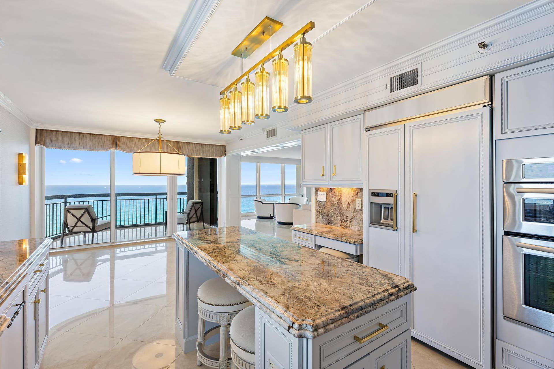 5380 N Ocean Drive, #22i, Singer Island, FL 33404 Kitchen