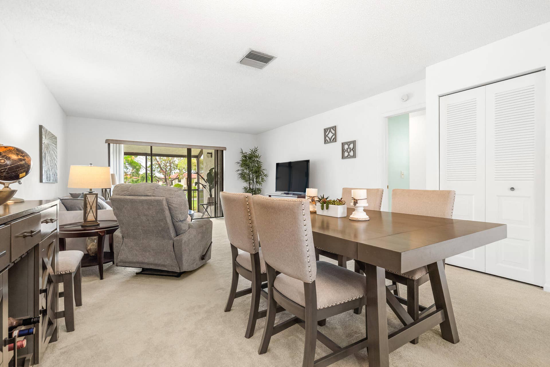 21218 Lago Circle, #F, Boca Raton, FL 33433 DSC02096
