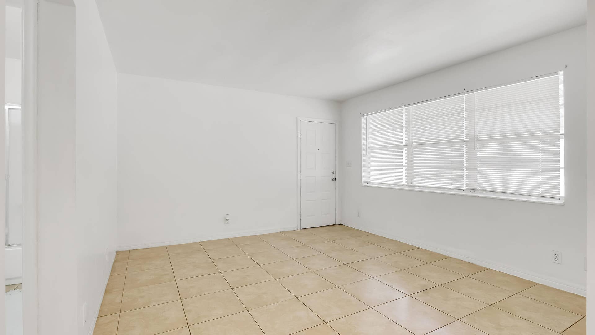 711 SE 15th Street, #5, Fort Lauderdale, FL 33316 DSC02939