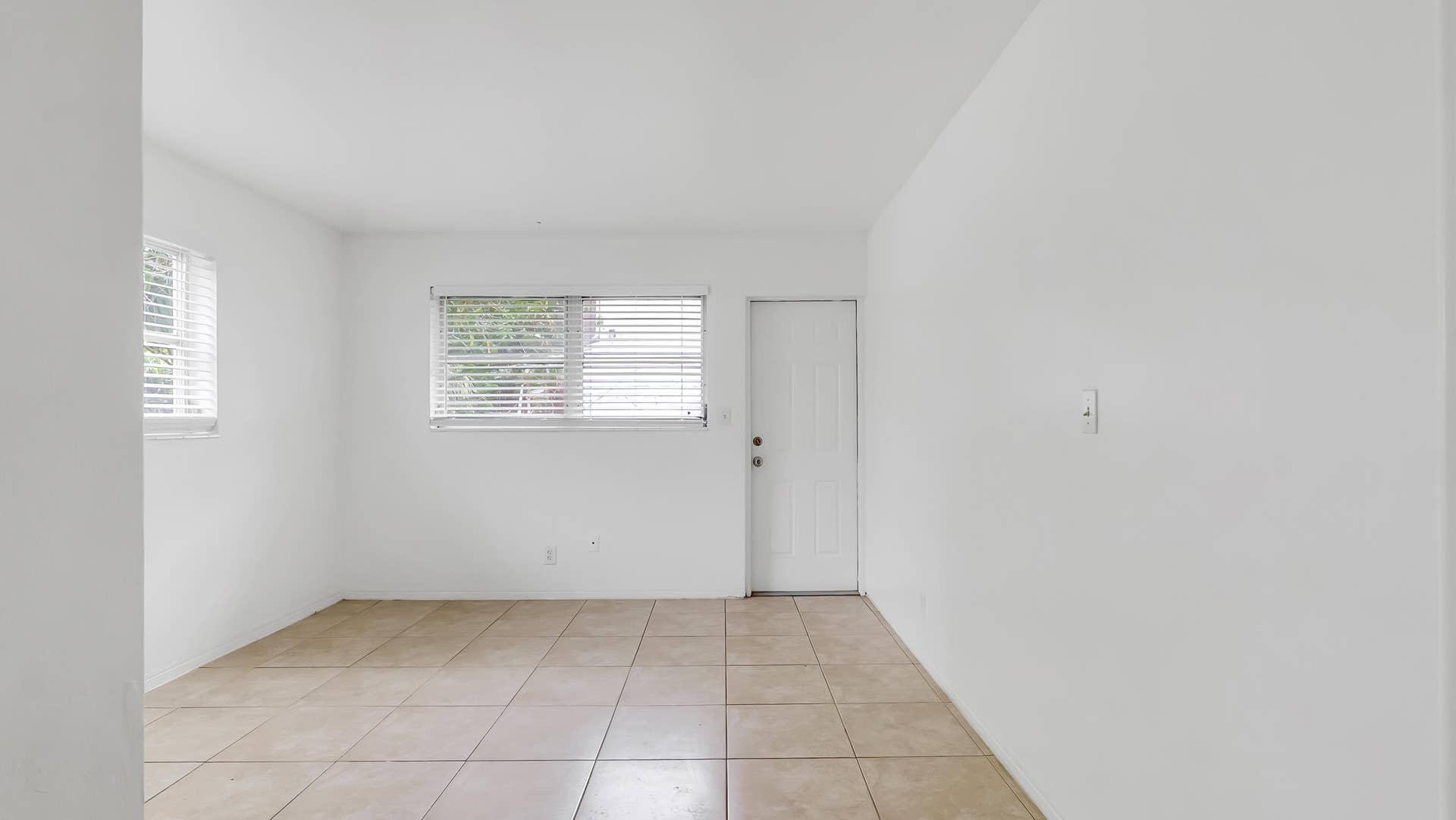 711 SE 15th Street, #5, Fort Lauderdale, FL 33316 DSC02996