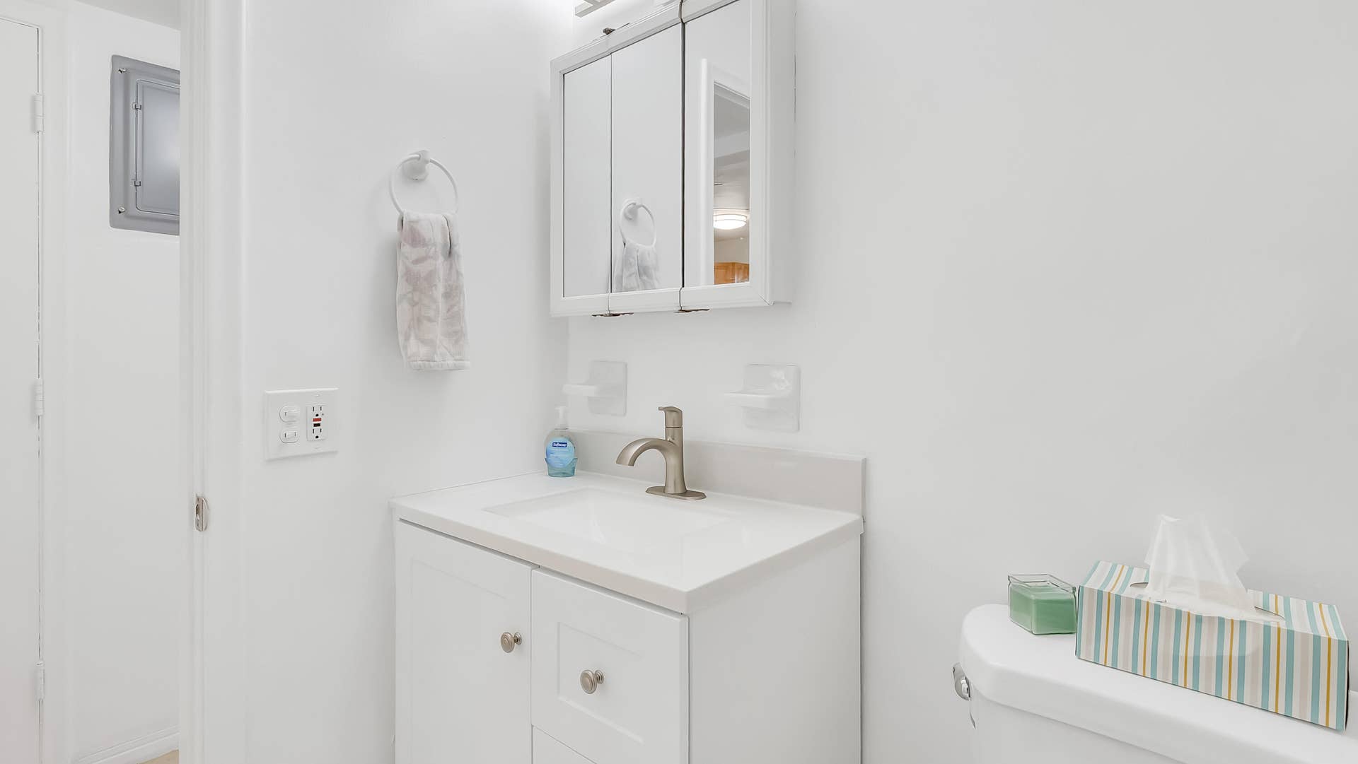 711 SE 15th Street, #5, Fort Lauderdale, FL 33316 DSC02978