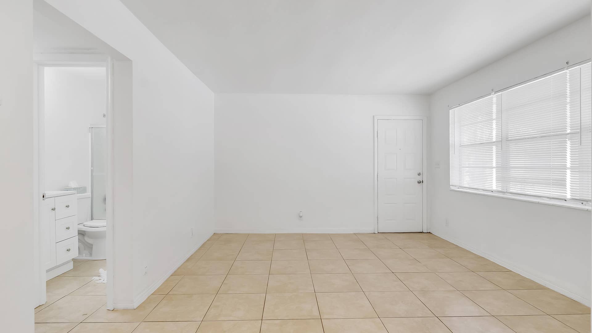 711 SE 15th Street, #5, Fort Lauderdale, FL 33316 DSC02948