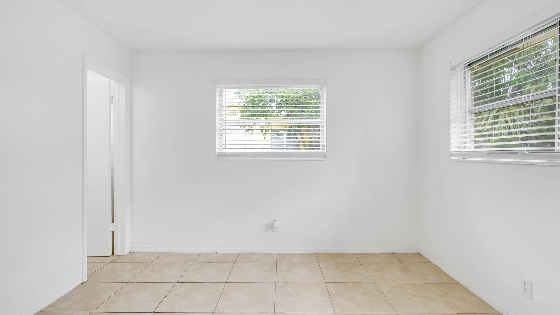 711 SE 15th Street, #5, Fort Lauderdale, FL 33316 DSC03002