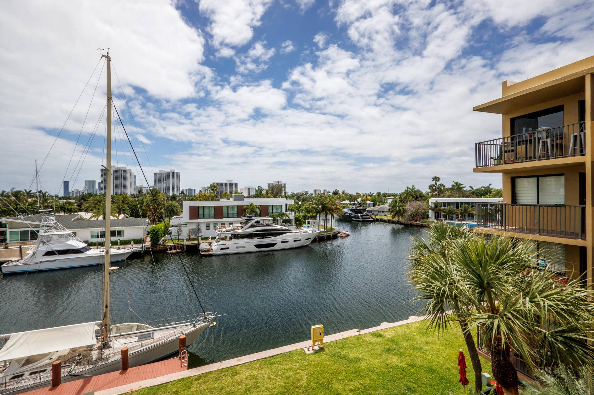 301 Golden Isles Drive, #412, Hallandale Beach, FL 33009 IMG_6758
